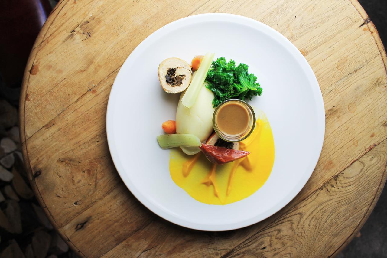 Отель The Longleat Bath Arms Экстерьер фото
